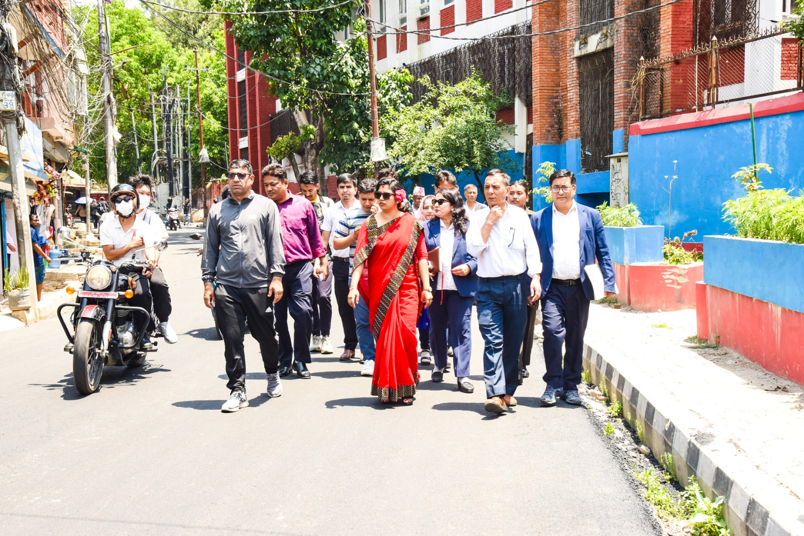 पूर्वाधार सुधार गरेर काठमाडौंका सडकलाई धुलोरहित बनाउने कार्यक्रम कार्यान्वयन हुँदै