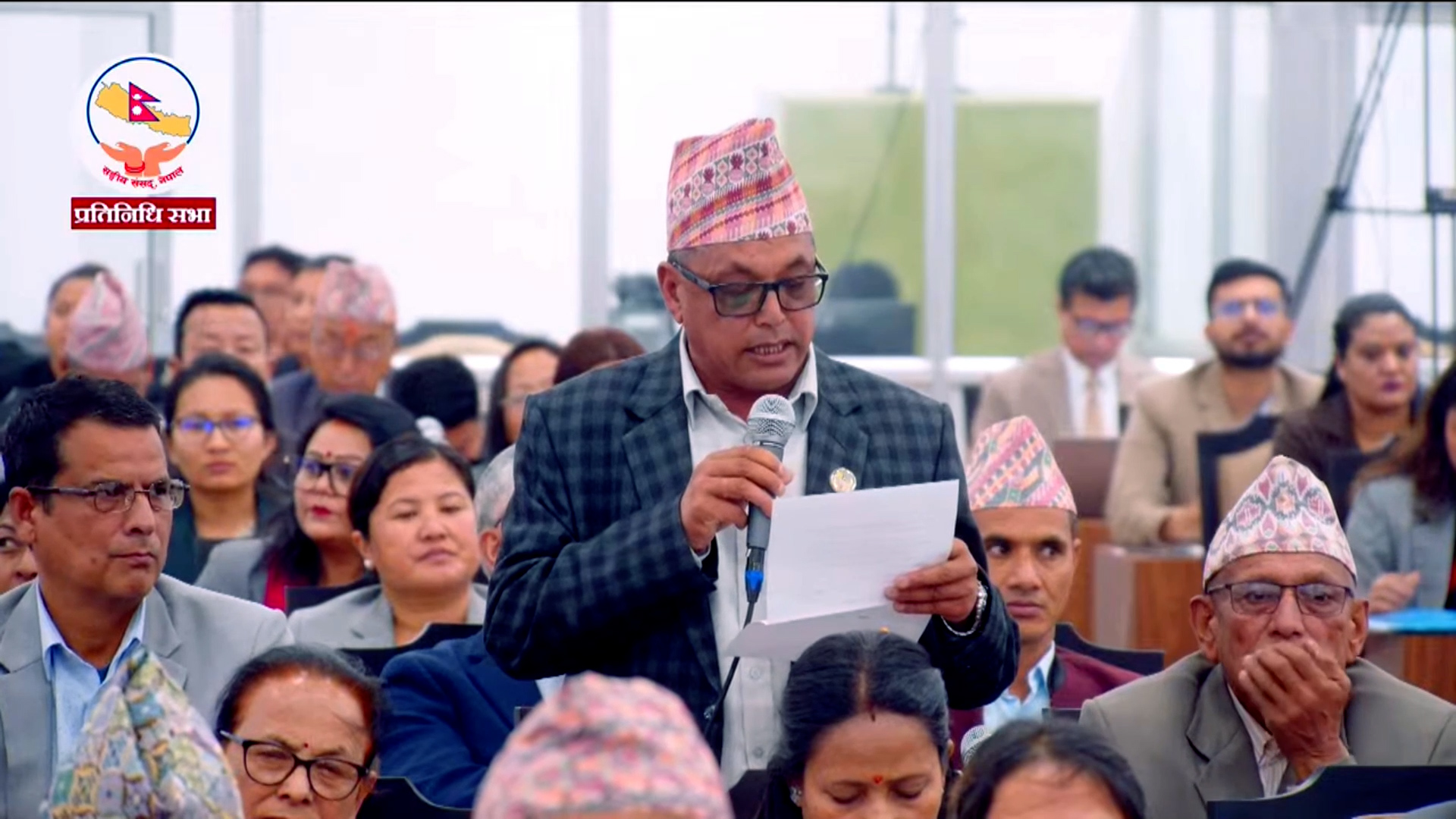 सांसद रोकायाको हवाई भाडा नियन्त्रण गर्न माग