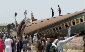 पाकिस्तान रेल दुर्घटना, मृतकको संख्या ३० पुग्यो