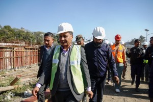 टुकुचा ढल प्रशोधन केन्द्रको निरीक्षण गर्दै मन्त्री घिसिङ (फोटोफिचर)