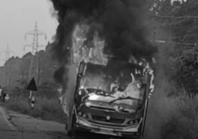 रौतहटमा गुडिरहेको बसमा आगलागी