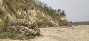 चुरे क्षेत्रबाट हुने अवैध गिट्टी, बालुवा उत्खनन रोक्न कांग्रेसको माग