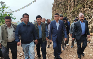 मन्त्री दाहालद्वारा थानकोट–चित्लाङ सडकको निरीक्षण, स्तरीकरणलाई गति दिन दिए निर्देशन