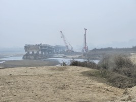 कमला पुलको पुनःनिर्माण कार्य तीव्र गतिमा, असार मसान्तसम्म सम्पन्न गर्ने लक्ष्य