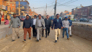 सूर्यविनायक-धुलिखेल सडक निर्माण कार्यलाई तिव्रता दिन मन्त्री घिसिङको आग्रह