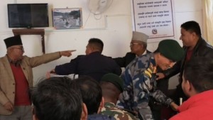 अछाममा विपद् व्यवस्थापन समितिको बैठकमै कुटाकुटको स्थिति