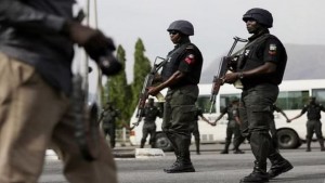 नाइजेरिया सैन्य विद्रोहः पश्चिमी अफ्रिकी देशले लगायाे आर्थिकदेखी यात्रा प्रतिबन्धसम्म