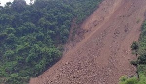 वर्षाका कारण चार सडक पूर्णरूपमा र १४ सडक आशिंकरूपमा अवरुद्ध