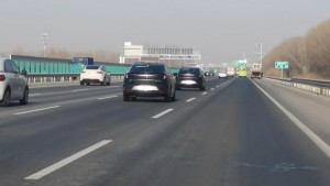 चीनका सडकहरुमा गुड्न थाले चालकविहीन कार