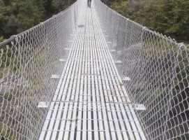 सम्झौता गरिएको समय अगावै निर्माण सम्पन्न भयो तीनसय अठसठ्ठी मिटर लामो झोलुङ्गे पुल 