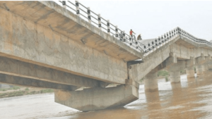 सञ्चालनमा नआउदै भाँचिएको पुल भएन मर्मत, स्थानीयलाई सधै समस्या