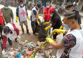 काठमाडौंको फोहोर व्यवस्थापनमा रेडक्रसका स्वयंसेवकाे हातेमालो