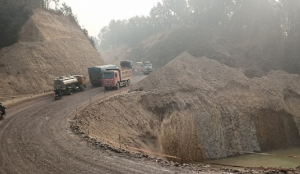 नारायणी नदि पुल क्षेत्रमा दुई दिन राति गाडी सञ्चालनमा रोक