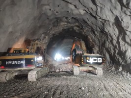 तनहुँ जलविद्युत आयोजनाको प्रवेश सुरुङ छेडियो
