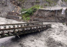 कुलो बगेपछि तीन सय ५० परिवार बिजुलीबिहीन