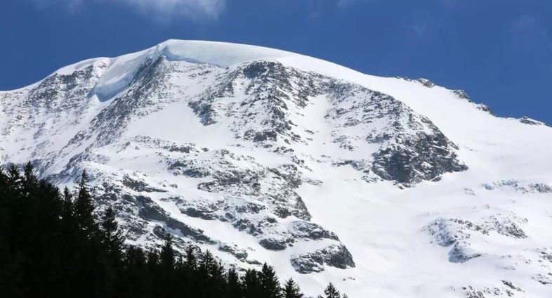 फ्रान्सको हिम पहिरोमा परी ५ जनाको मृत्यु