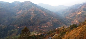 बसाइँसराइले रित्तिदै बागलुङको जैमिनीका गाउँ