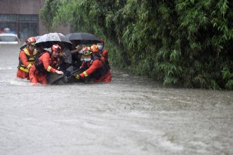 कञ्चनपुरको रामपुरे टापु र गर्जा टोलका ५२ घर डुबानमा