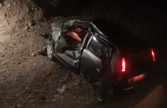मदिराले मातेका केसीले पुलबाट खसाले कार