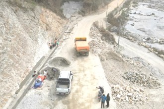 कालीगण्डकी करिडोरः बिस्फोटक पदार्थको प्रयोग गरी सडक विस्तार सुरु