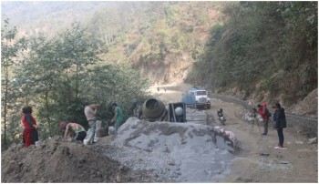 सडक कालोपत्र : समय रहुञ्जेल सुस्त, सकिएपछि तीव्र