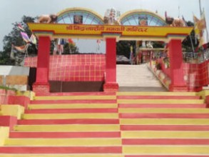 निङ्गलाशैनी मन्दिर परिसरमा हिङ्लो ठड्याइयो