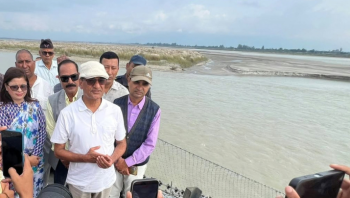 पूर्वगृहमन्त्री लेखकद्वारा क्षतिग्रस्त दोधारा चाँदनी झोलुंगे पुलको अनुगमन, यथाशीघ्र पुनर्निर्माण गर्न आग्रह