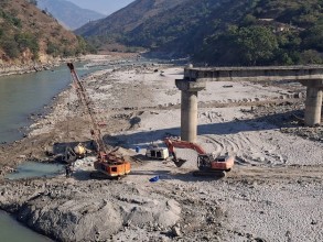 डेढ दशकदेखि अलपत्र तमोर पुलको काम २०८३ को अन्त्यसम्म सक्ने लक्ष्य