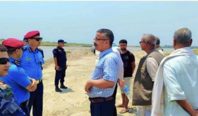 रौतहटको बागमती नदीको स्थलगत निरीक्षण, अवैध उत्खनन् गर्दै गरेको एस्काभेटर नियन्त्रणमा