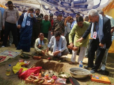 मन्त्री बस्नेतद्वारा कोहलपुर-नेपालगञ्ज प्रसारण लाइनको शिलान्यास
