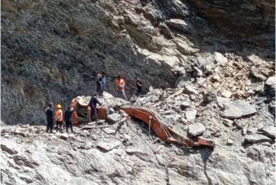 दरखोला जलविद्युतको लागि सडक खन्ने क्रममा पहिरो, एस्काभेटर चालकको मृत्यु