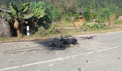 सिन्धुलीमा ट्रक र २ वटा मोटरसाइकल ठोक्किँदा दुई जनाको मृत्यु, चार जना घाइते