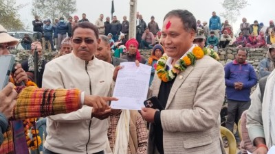 जब्दीघाटमा नयाँ पुल बनाउने मन्त्री घिसिङको आश्वासन