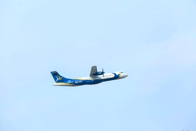 भैरहवा–काठमाडौं उडानमा यात्रुले आपतकालिन ढोका खोलेपछि...