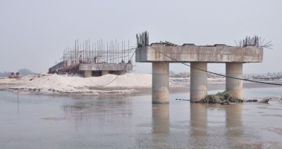 पुल निर्माण नहुँदा हुलाकी सडक सञ्चालनमा अवरोध