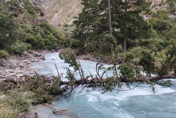 वर्षौंदेखि काठेपुलले जोडिँदै फोक्सुण्डो ताल