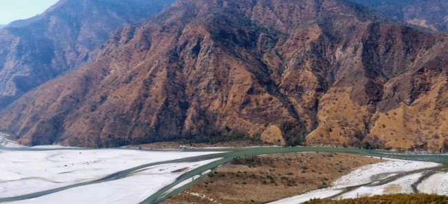 पर्यटकको पर्खाइमा तमोर नदी क्षेत्र   