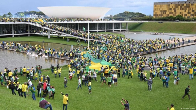 ब्राजिलमा संसद भवन, राष्ट्रपति कार्यालय र सर्वोच्च अदालतमा तोडफोडमा संलग्न १५ सय जना पक्राउ