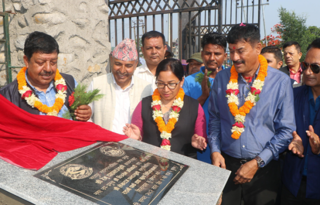 रामवेल सामुदायिक वनमा पार्क तथा खुल्ला चिडियाखाना निर्माण गर्न शिलान्यास