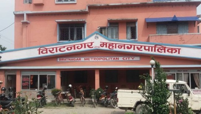 पार्किङ व्यवस्थापनको निर्णयबाट विराटनगर महानगर पछि नहट्ने