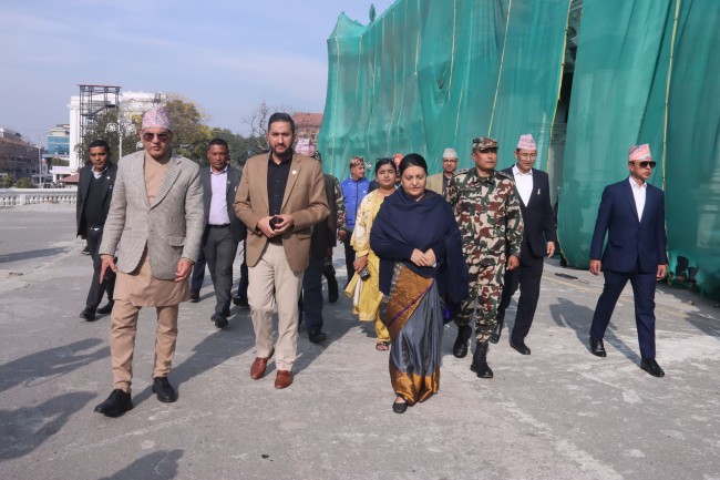 सिंहदरबारको क्षतिग्रस्त संरचना देखेर पूर्वराष्ट्रपति भण्डारी दुःखी