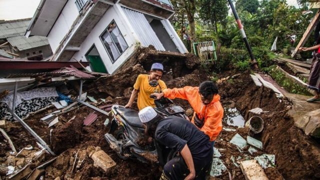 इन्डोनेसियामा भूकम्पः मृत्यु हुने २६८ पुगे, अझै १५१ जना बेपत्ता