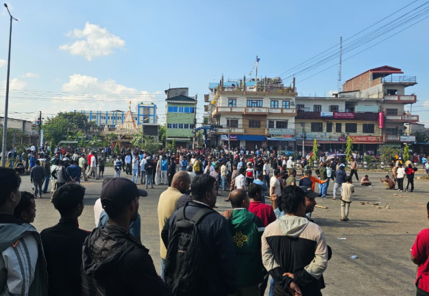 सिमरामा तनाव नियन्त्रण गर्न हवाई फायर र अश्रुग्यास प्रहार