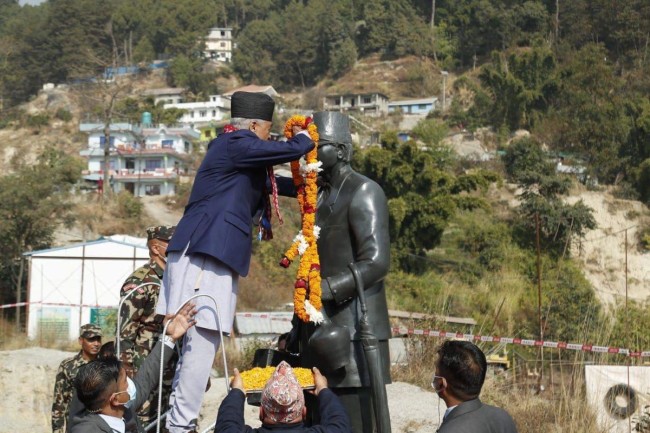 सुन्दरीजलमा मेलम्ची खानेपानीका परिकल्पनाकार सन्तनेता भट्टराईको शालिक अनावरण