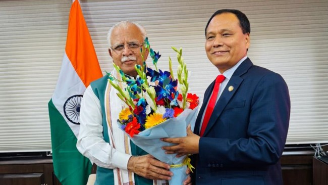 मन्त्री घिसिङ र भारतका विद्युत्मन्त्री खट्ठरबीच भेटवार्ता,  थप दुई अन्तरदेशीय प्रसारण लाइन निर्माण सम्झौता