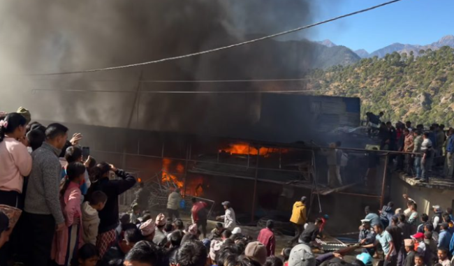 बाजुराको मार्तडीमा आगलागी, करोडौंको क्षति