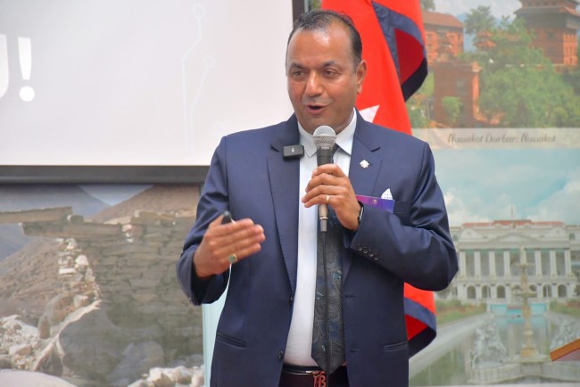 नेपालका ठूला पूर्वाधार क्षेत्रमा लगानी बढाउन एनआरएनए पूर्वअध्यक्ष आचार्यको आग्रह