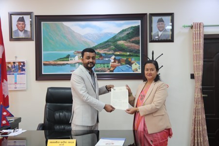 खानेपानीमन्त्री प्रदीप यादव र सचिव बज्राचार्यबीच आज कार्यसम्पादन सम्झौता 