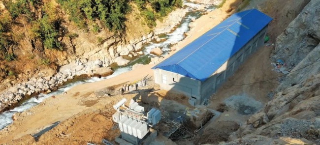 १ अर्ब ३० करोड लागतमा निर्माण सम्पन्न भएको जलविद्युत्को उत्पादन परीक्षण गरिँदै