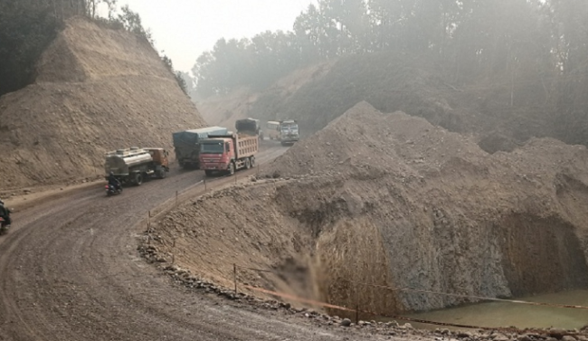 नारायणी नदि पुल क्षेत्रमा दुई दिन राति गाडी सञ्चालनमा रोक